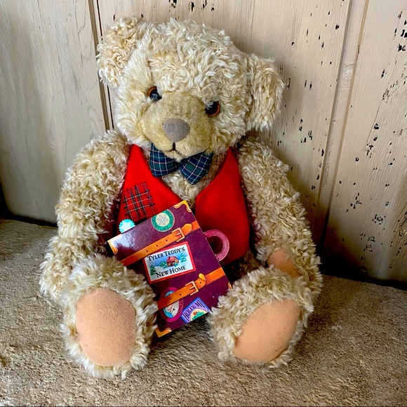 🎉Host pic!🎉 Collectable Hallmark Tyler Teddy Bear with book. - Picture 2 of 5